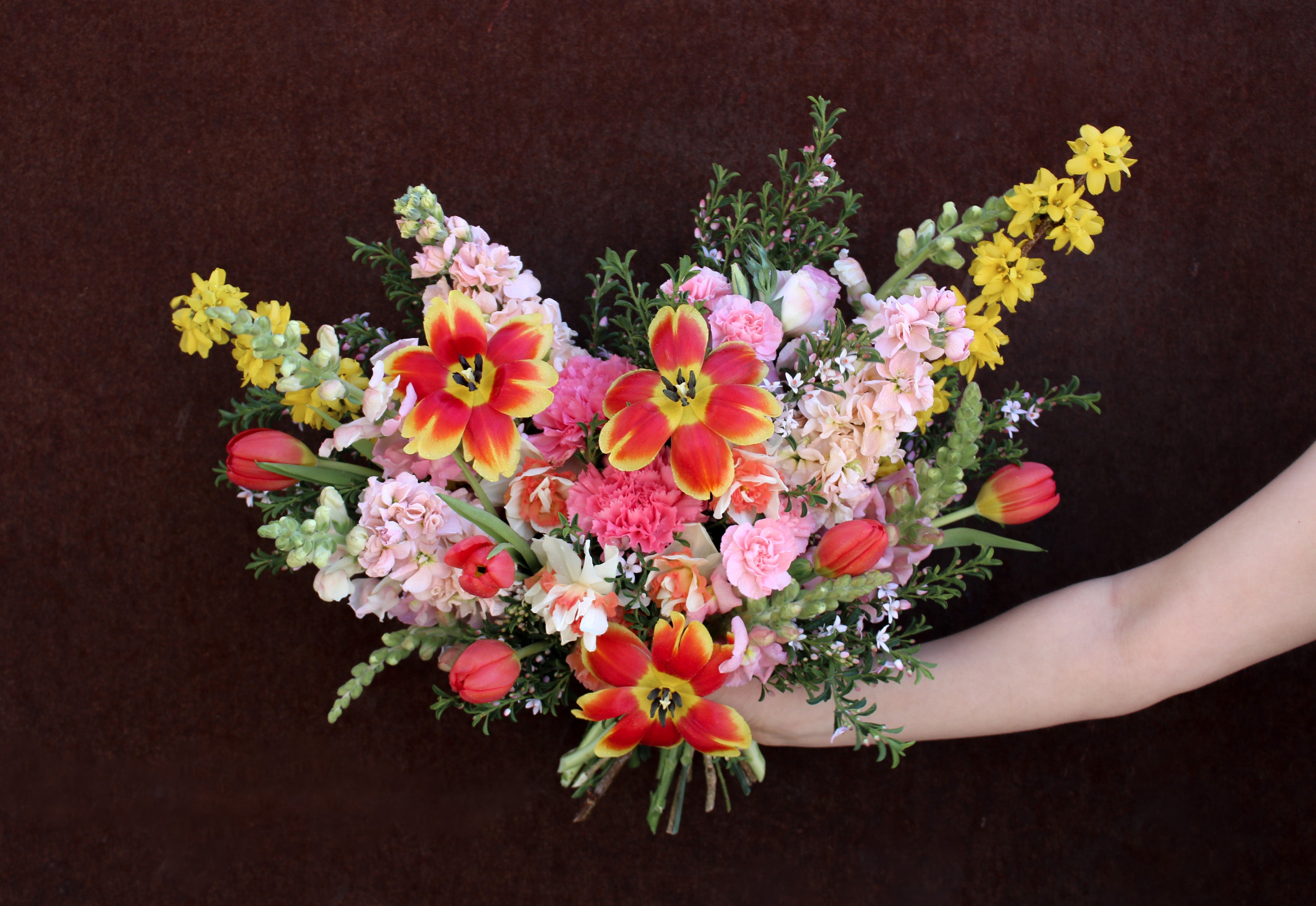 spiralbotanicals_Ngunnawalflowerdelivery_Peach Bouquet_2