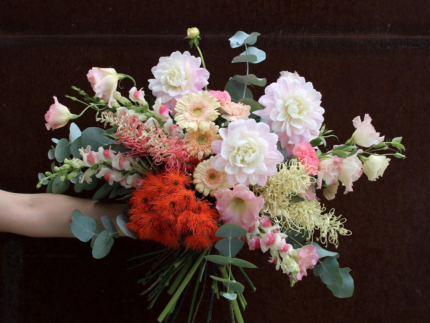 spiralbotanicals_Ngunnawalflowerdelivery_Peach Bouquet_1